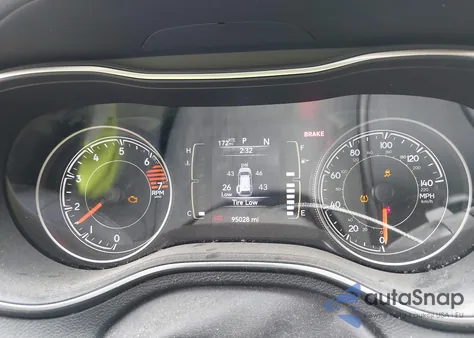 2020 Jeep Cherokee Latitude 4X4 из США, поврежденный, VIN 1C4PJMCB2LD624797